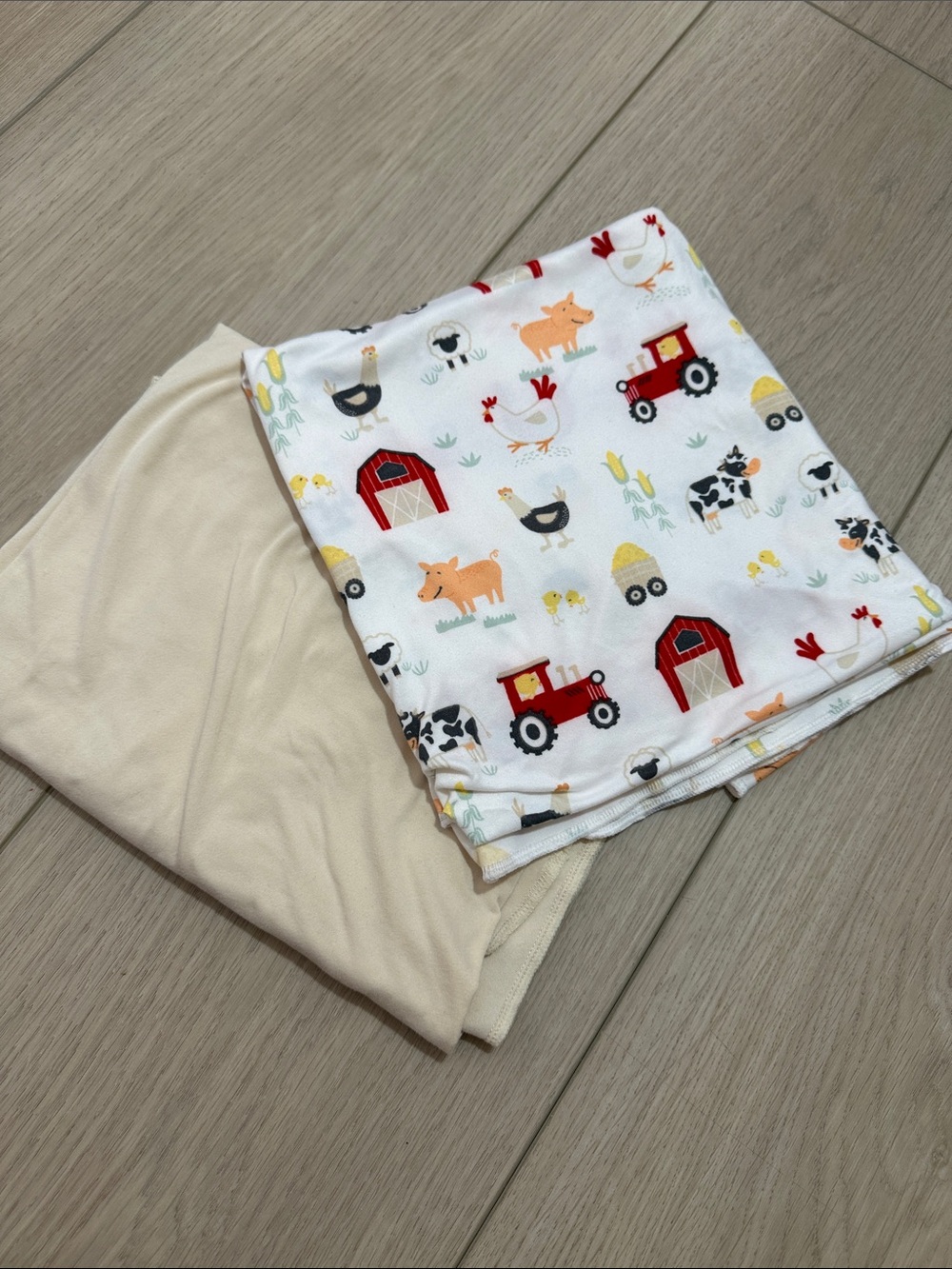 NWOT Modern Baby Farm Animal & Cream Swaddle Set